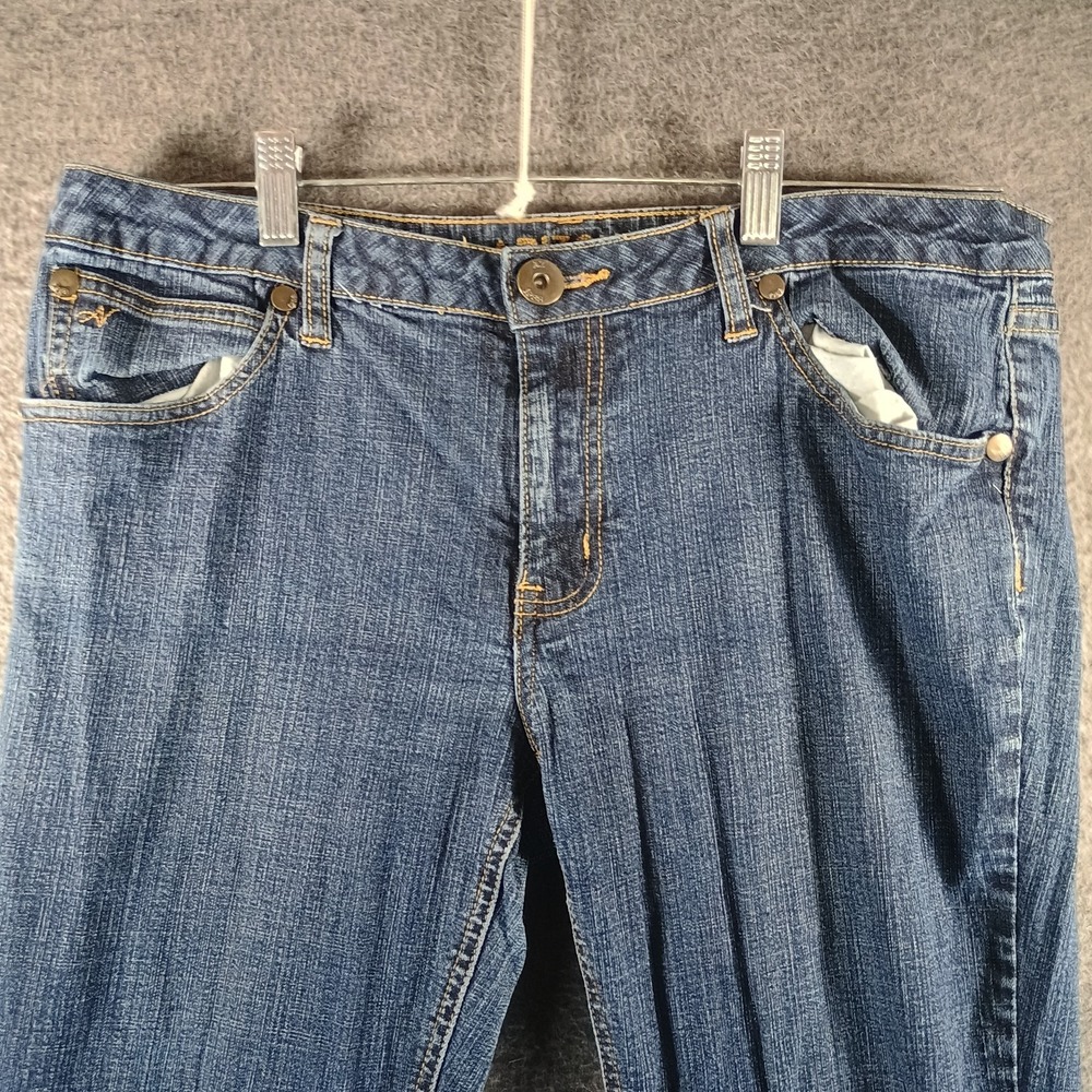 Arizona Jean Co Women 15 Short/Bajo Boot Cut Fit‎ Medium Wash - Picture 2 of 10